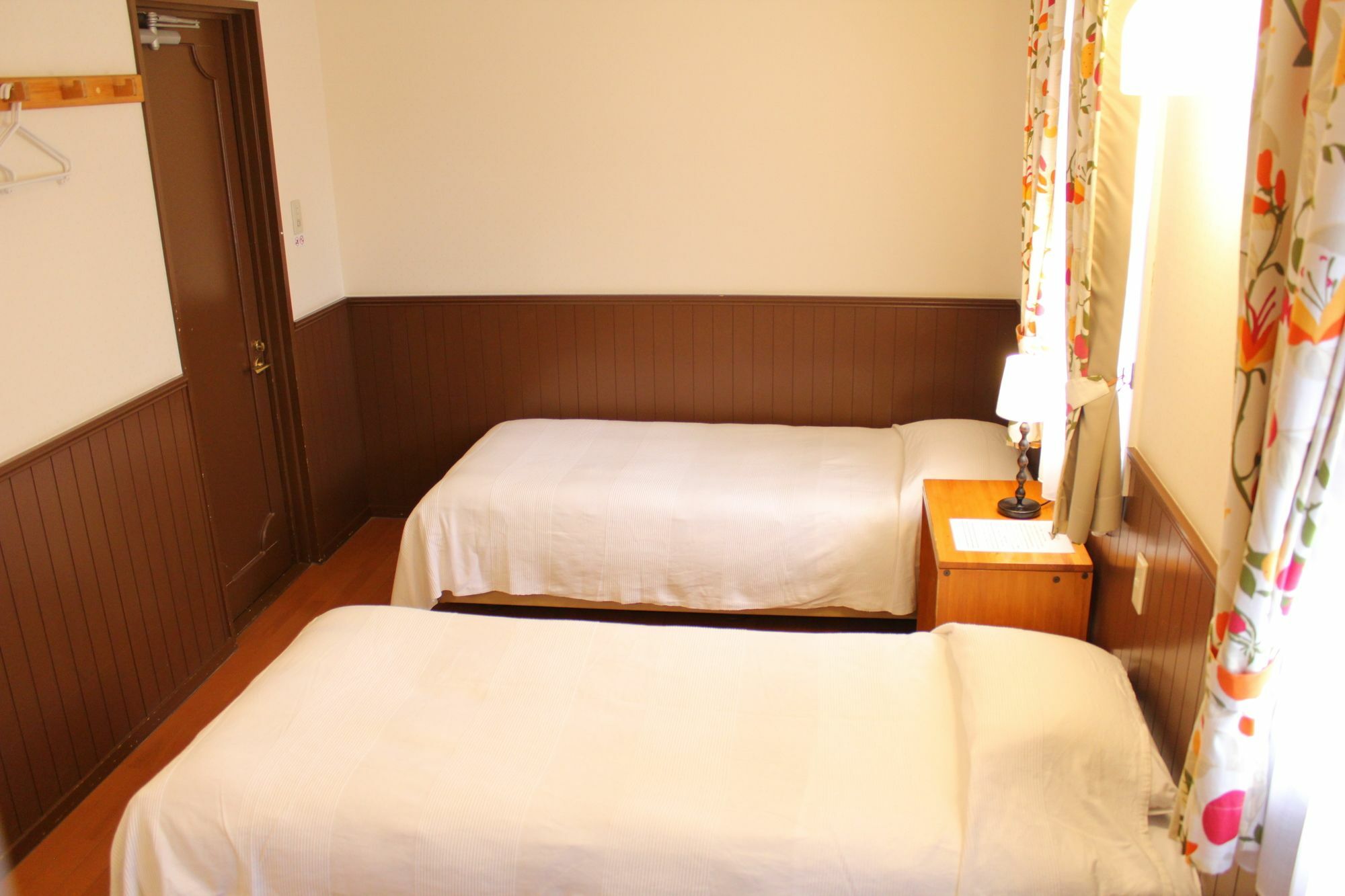 Weekend Shuffle Hotel Fujikawaguchiko Bagian luar foto